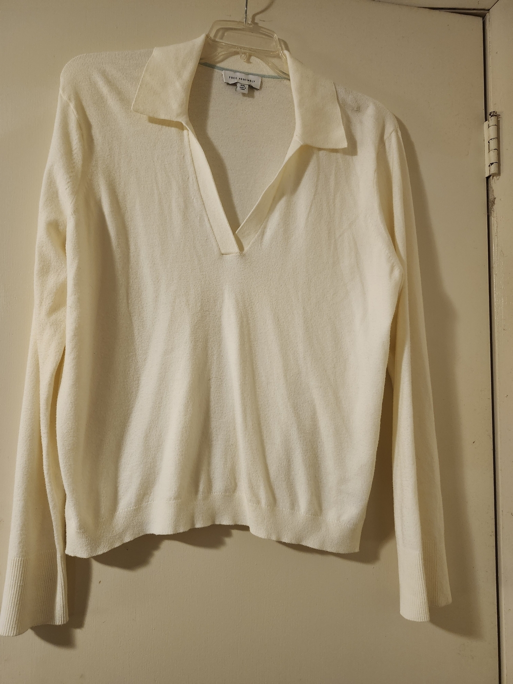 Free Assembly‎ Cream Collared V‑Neck Sweater Size  XXL